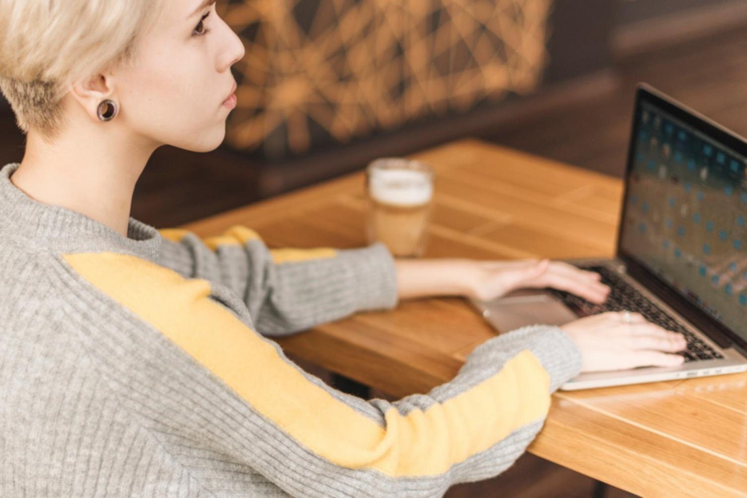 Sesión de formación financiera personalizada con empresarios