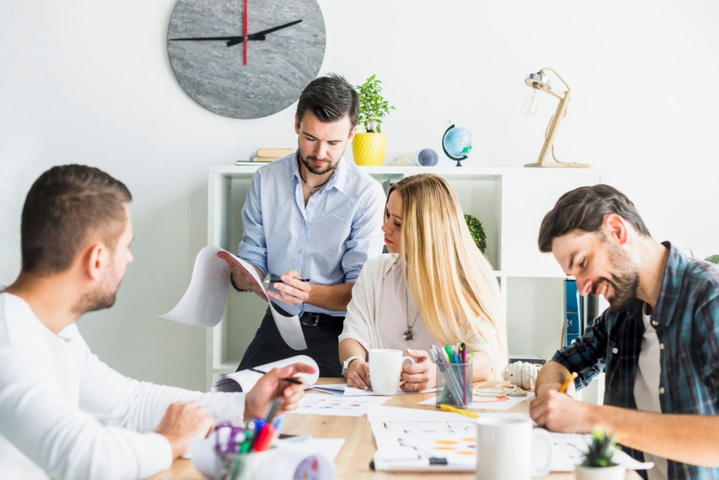 Materiales de formación financiera organizados para aprendizaje modular